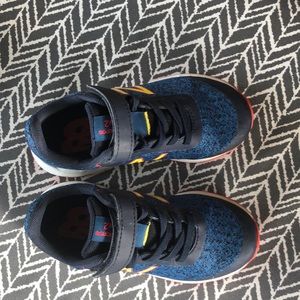 Child EUC New Balance Sneakers